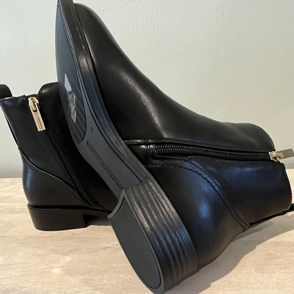 Tommy Hilfiger Rezin 2 Black Boots in Size 7 New Without Box‎